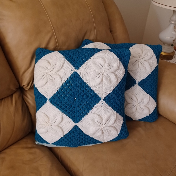 Holiday Christmas Hand Made Knitted Pillow Covers - Picture 7 of 12